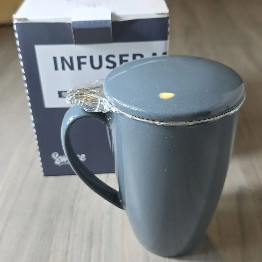 Navy Porcelain Mug with Infuser and Lid